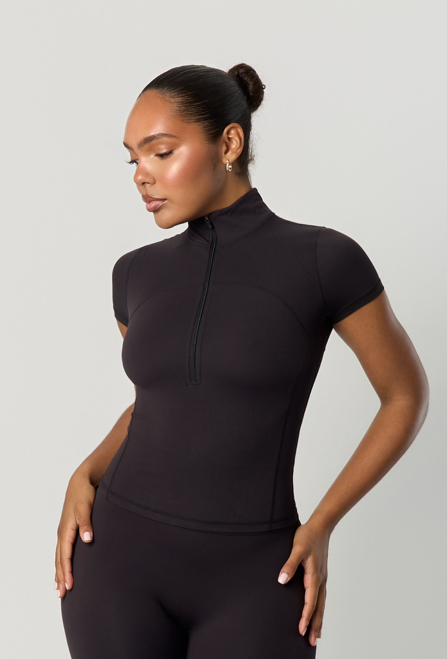 Contour Half Zip Short Sleeve - Black