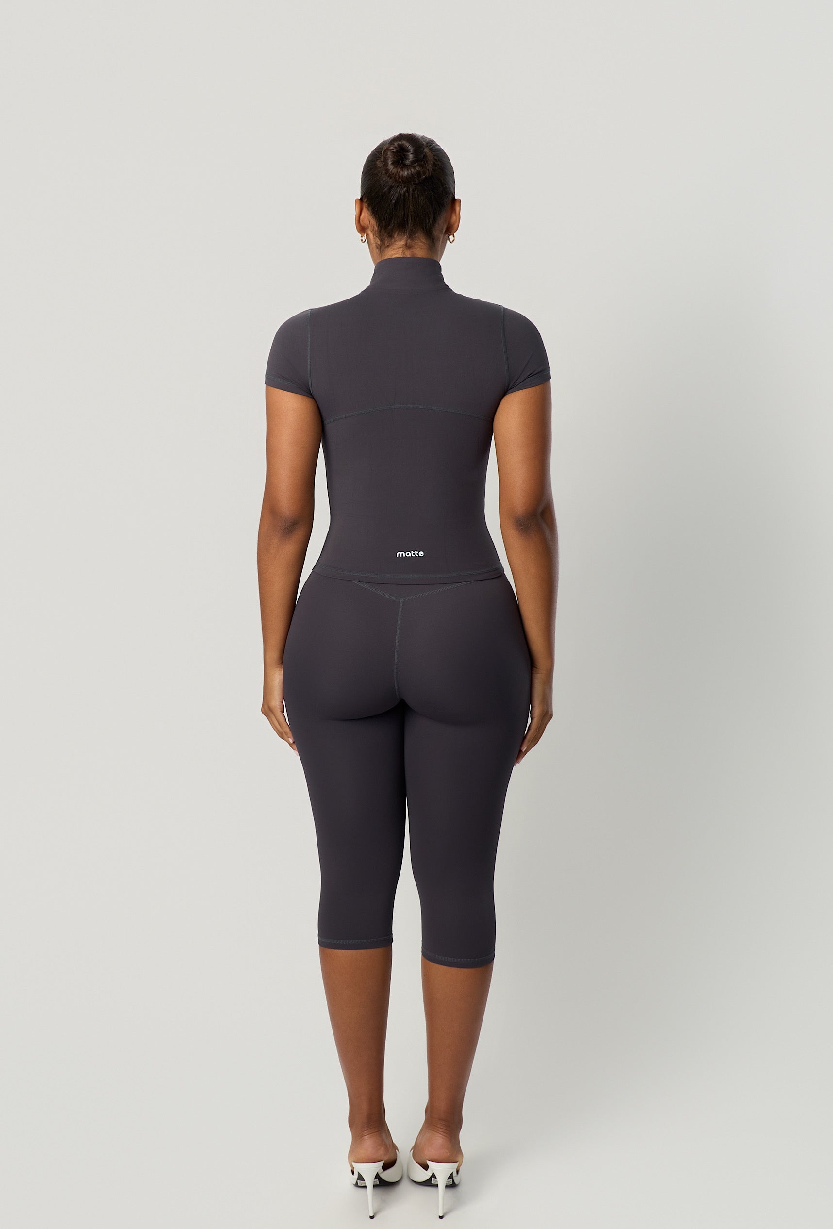 Capri Essential Legging - Slate Gray