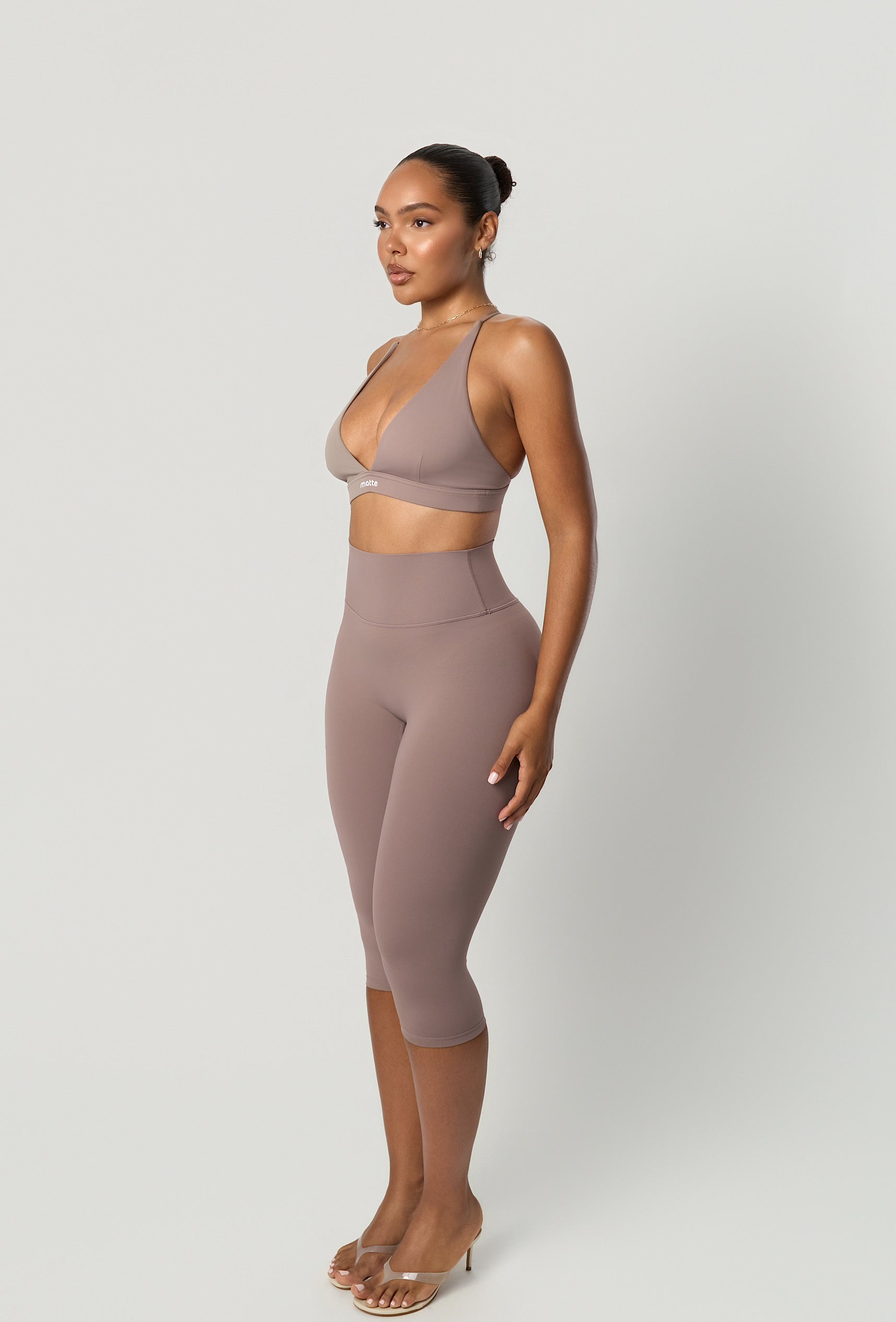 Capri Essential Legging - Taupe