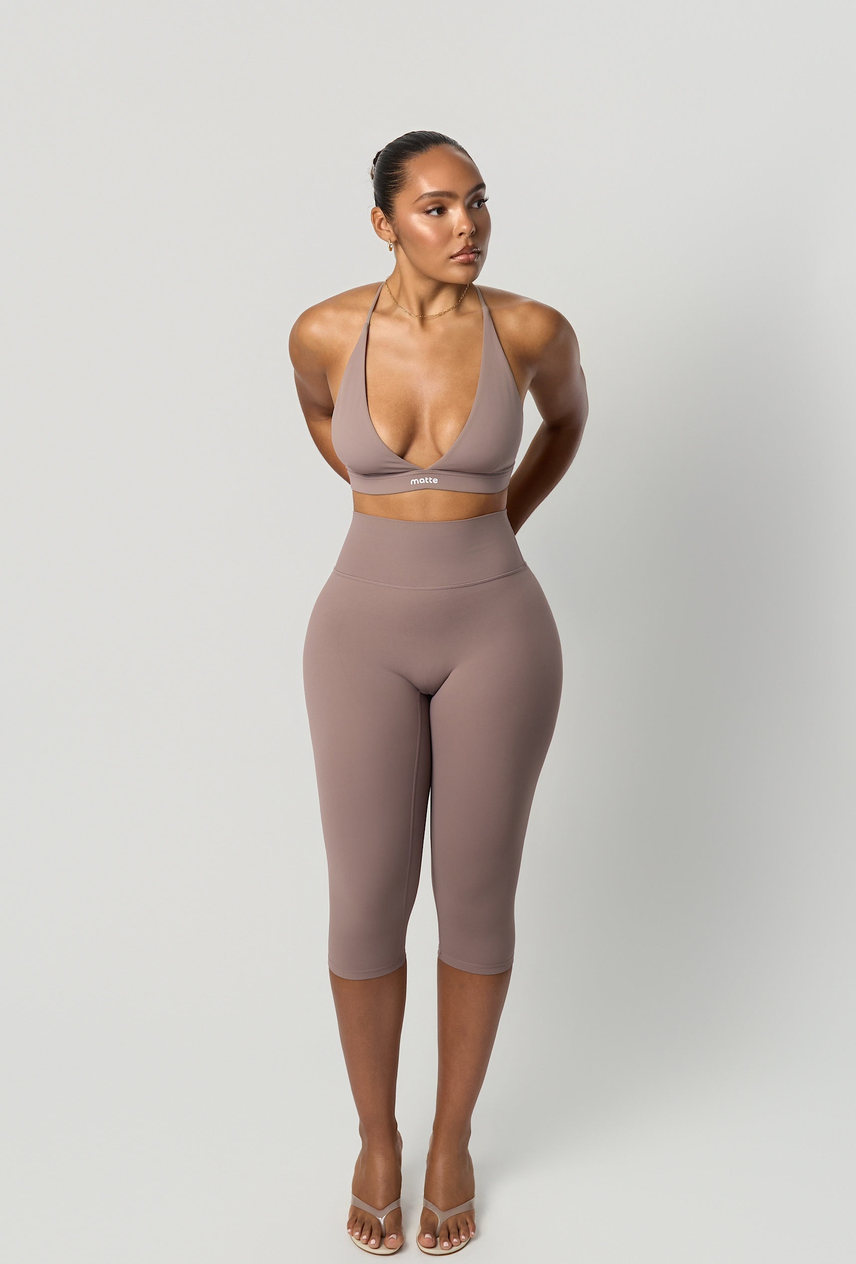 Capri Essential Legging - Taupe