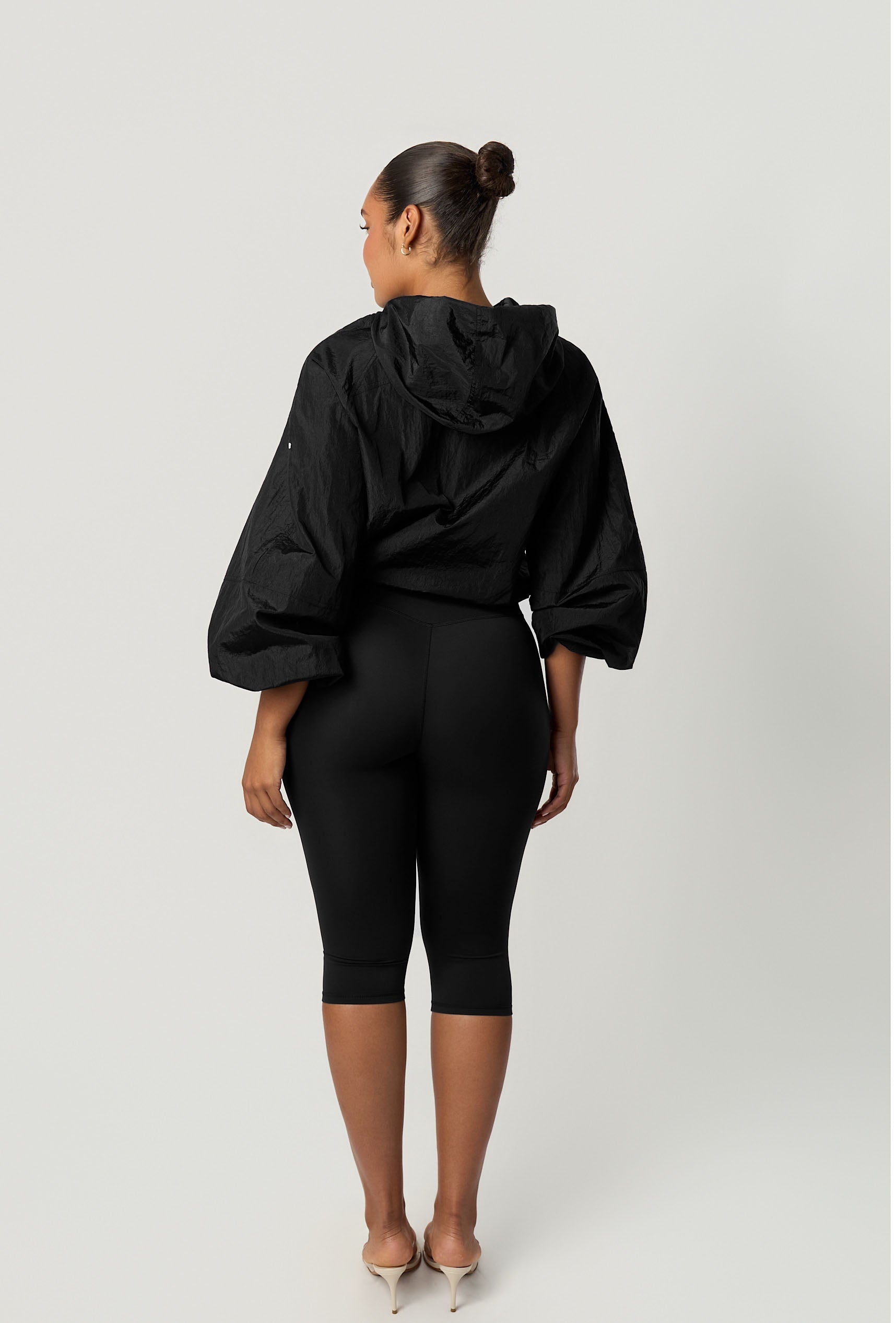 City Drift Cropped Windbreaker - Black